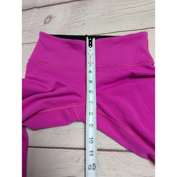 Lululemon Women's Reversible Wunder Under Leggings 4 Black/Hot Pink EUC 029 - Picture 8 of 9